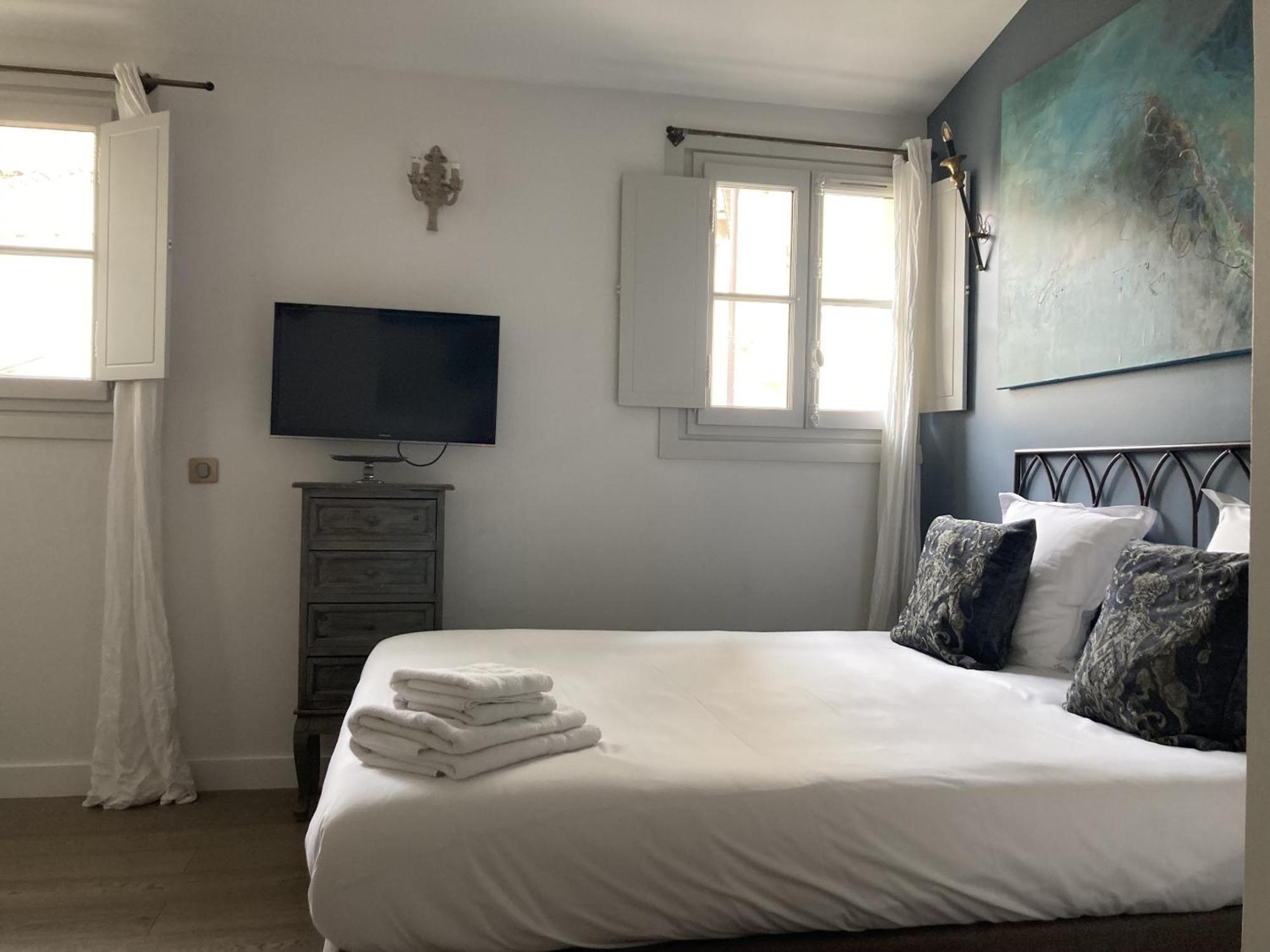 Bed and Breakfast Aux Augustins Avignon Zimmer foto